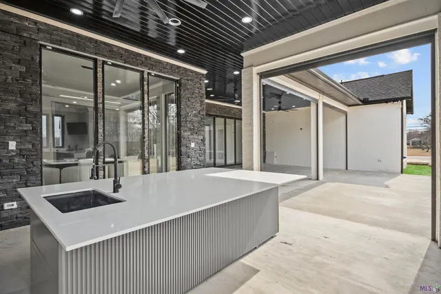 $1,250,000 | 15301 Joor Road, Zachary, LA 70791