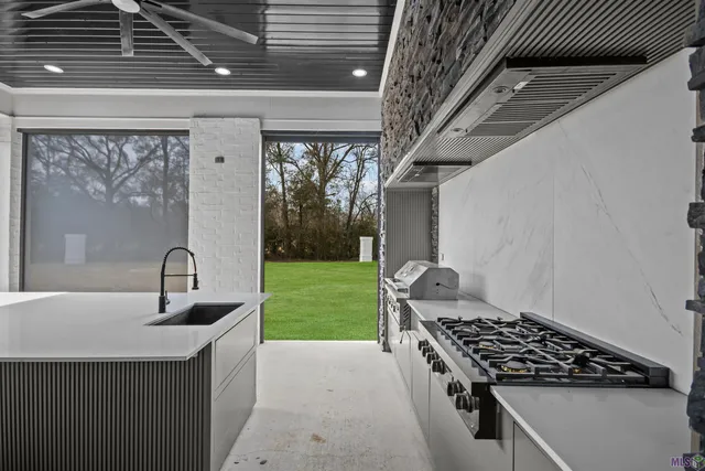 $1,250,000 | 15301 Joor Road, Zachary, LA 70791