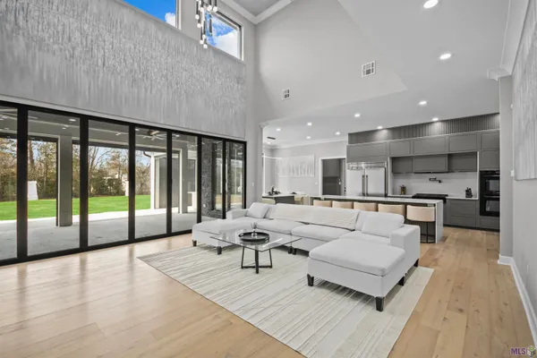 $1,300,000 | 15301 Joor Road, Zachary, LA 70791