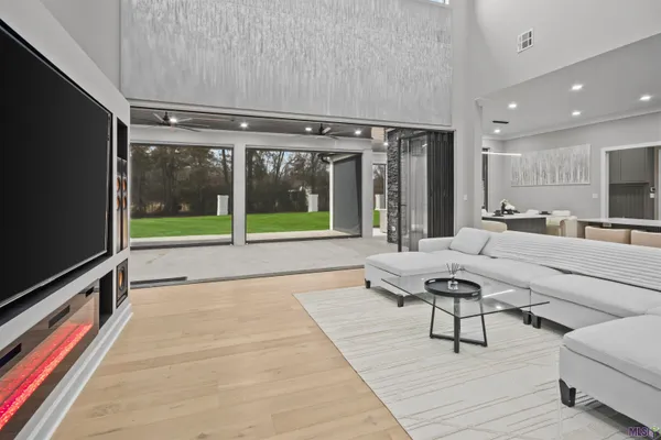 $1,300,000 | 15301 Joor Road, Zachary, LA 70791