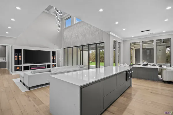 $1,300,000 | 15301 Joor Road, Zachary, LA 70791