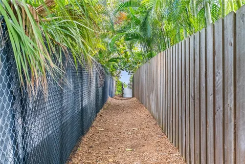 $949,000 | 1630 Hidden Pearl Place, Vero Beach, FL 32963