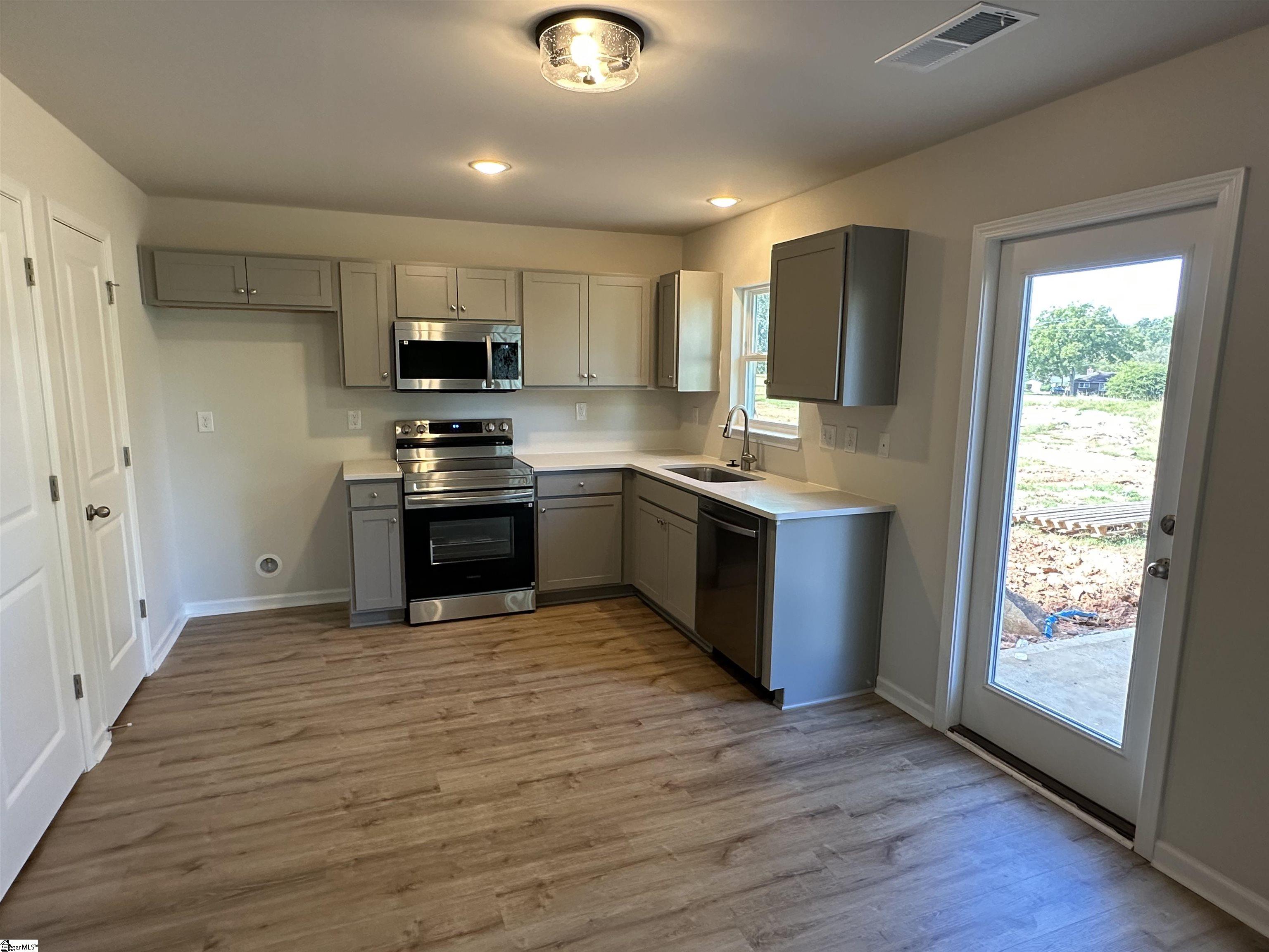 17 Southern Street Liberty, SC 29657 - Photo 3 of 12 Gallery Image 3