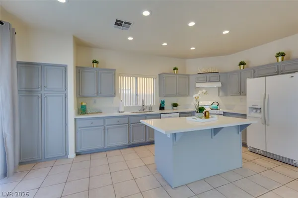 $2,495 | 7886 Blue Brook Drive, Las Vegas, NV 89147