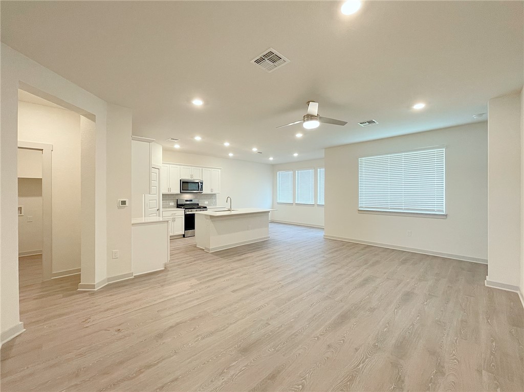 10501 Defender Trail Austin, TX 78754 - Photo 2 of 25