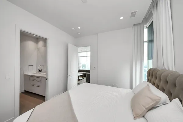 $4,000 | 4521 San Felipe Street, Unit 1603, Houston, TX 77027