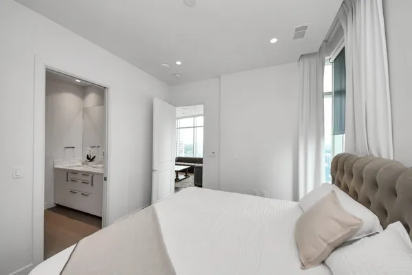 $4,000 | 4521 San Felipe Street, Unit 1603, Houston, TX 77027