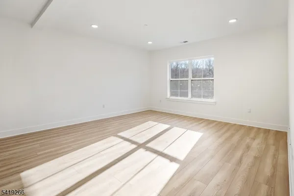 $2,750 | 20 Encampment Court, Montville, NJ 07082