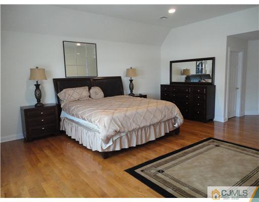819 New Dover Road Edison, NJ 08820 - Photo 14 of 24 Gallery Image 14