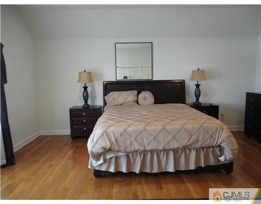 819 New Dover Road Edison, NJ 08820 - Photo 15 of 24 Gallery Image 15