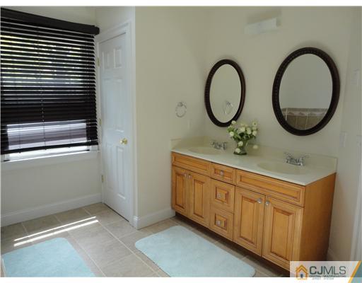 819 New Dover Road Edison, NJ 08820 - Photo 17 of 24 Gallery Image 17