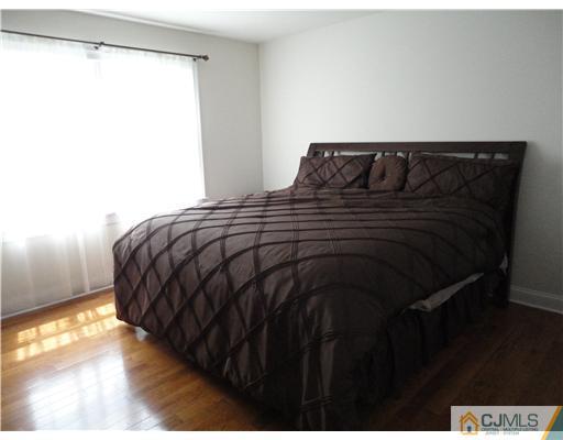 819 New Dover Road Edison, NJ 08820 - Photo 18 of 24 Gallery Image 18