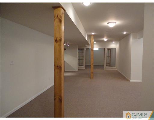 819 New Dover Road Edison, NJ 08820 - Photo 20 of 24 Gallery Image 20