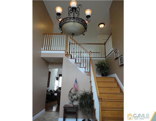 819 New Dover Road Edison, NJ 08820 - Photo 3 of 24 Gallery Image 3