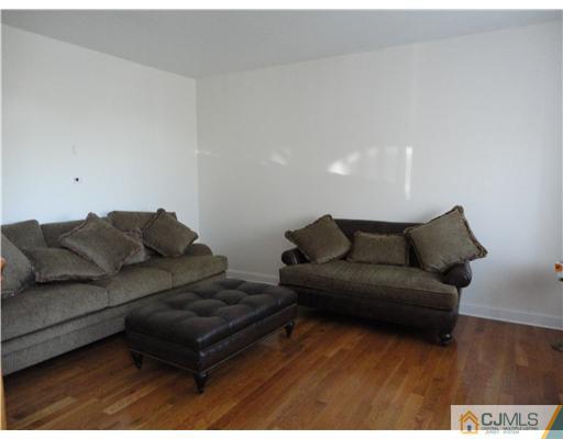 819 New Dover Road Edison, NJ 08820 - Photo 5 of 24 Gallery Image 5