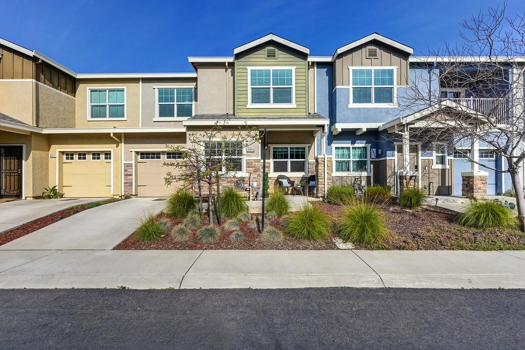 3819 Anders Way Rocklin, CA 95677 - Photo 2 of 64