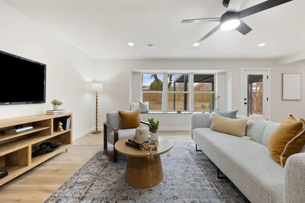 $3,500 | 6106 Bridlington Circle, Austin, TX 78745
