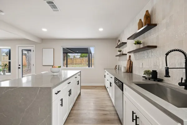 $3,500 | 6106 Bridlington Circle, Austin, TX 78745