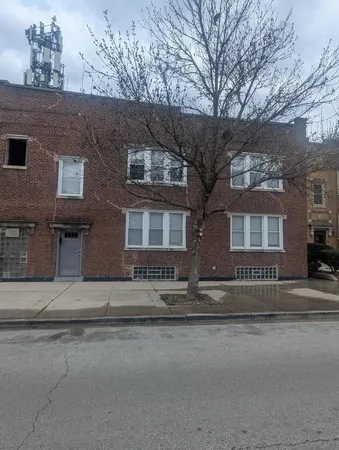 $300,000 | 5725 West Division Street, Chicago, IL 60651