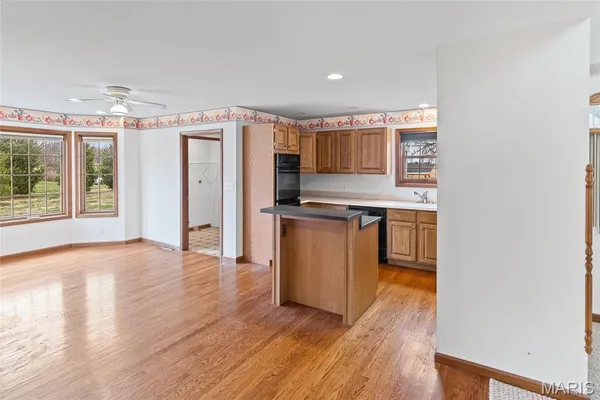 $395,000 | 8160 Bethalto Road, Bethalto, IL 62010