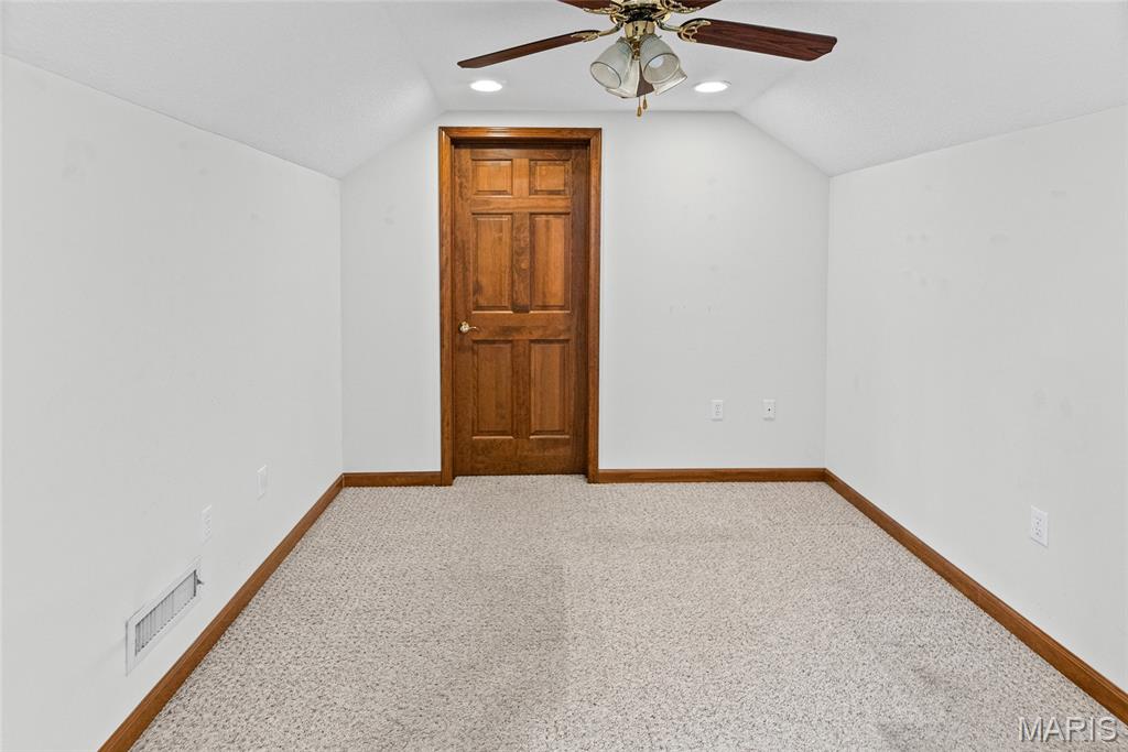 8160 Bethalto Road Bethalto, IL 62010 - Photo 31 of 54