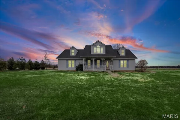 $395,000 | 8160 Bethalto Road, Bethalto, IL 62010