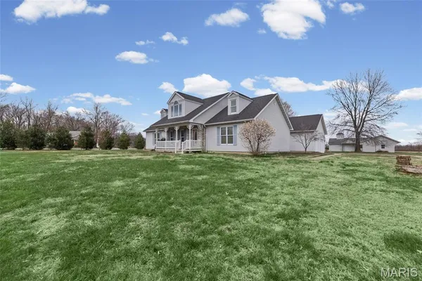 $395,000 | 8160 Bethalto Road, Bethalto, IL 62010