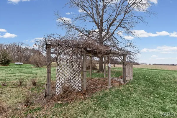 $395,000 | 8160 Bethalto Road, Bethalto, IL 62010