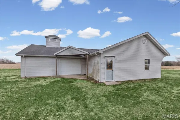 $395,000 | 8160 Bethalto Road, Bethalto, IL 62010