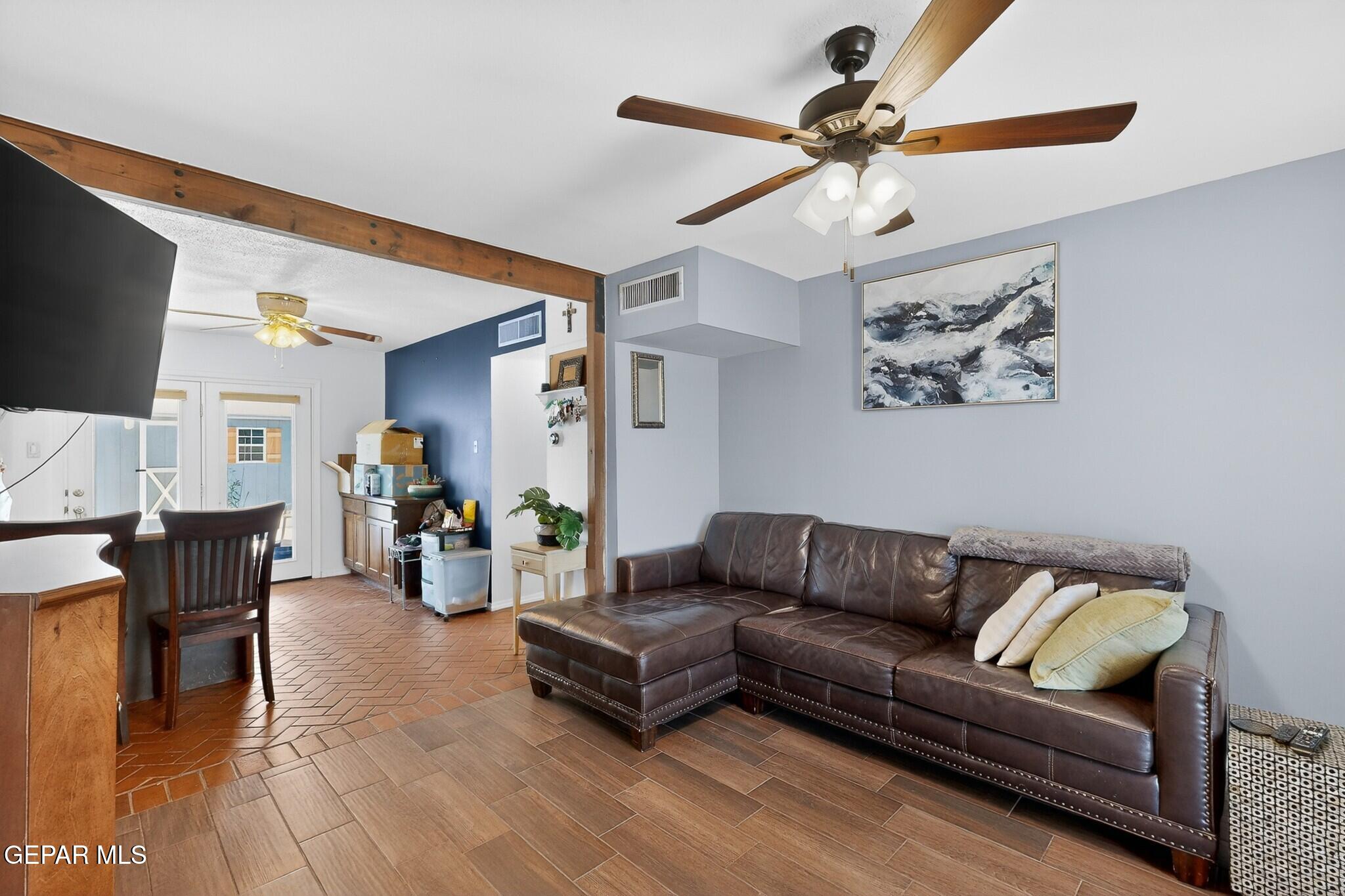 537 Ridgemont Drive El Paso, TX 79912 - Photo 5 of 27 3dcasas-537-ridgemont-dr-009