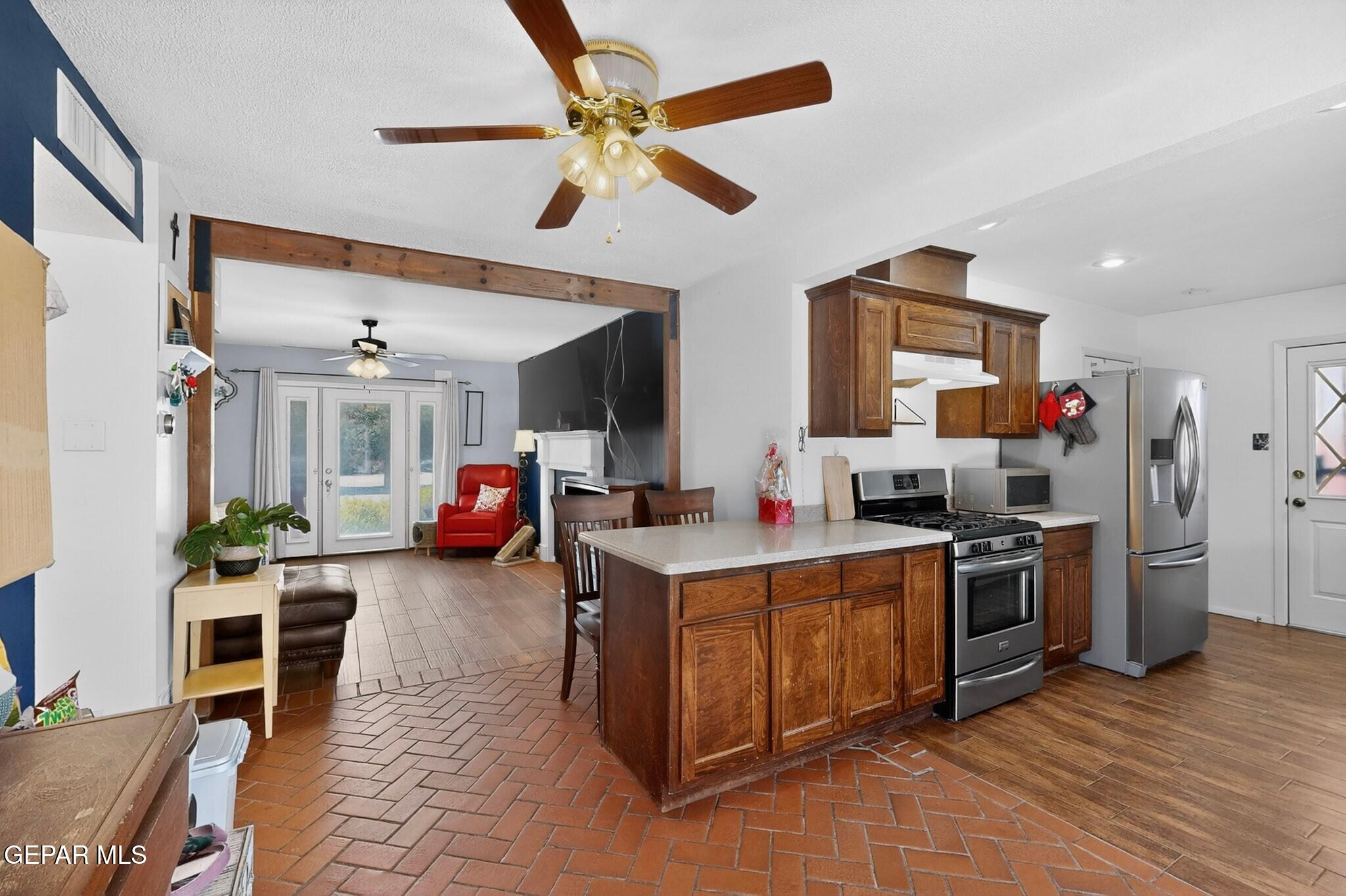 537 Ridgemont Drive El Paso, TX 79912 - Photo 8 of 27 3dcasas-537-ridgemont-dr-013