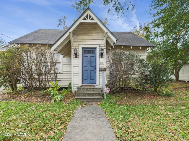 $1,400 | 408 Harding Street, Lafayette, LA 70501
