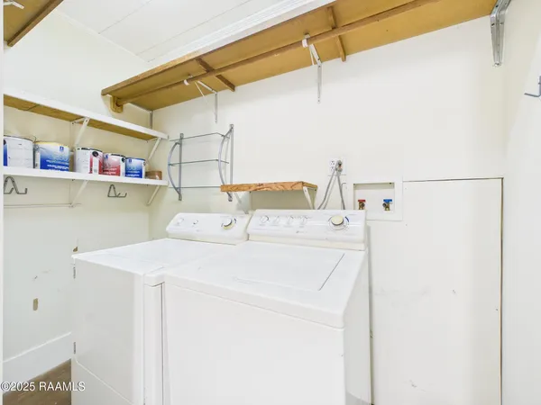 $1,200 | 408 Harding Street, Lafayette, LA 70501