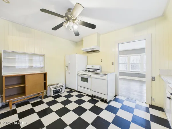 $1,200 | 408 Harding Street, Lafayette, LA 70501