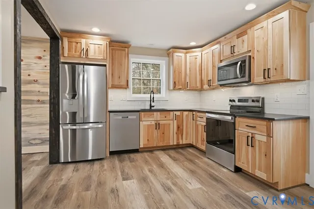 $359,900 | 2495 Jackson Shop Road, Goochland, VA 23063