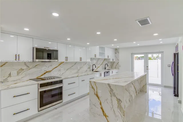 $3,200 | 5235 Southwest 40th Avenue, Unit 38, Dania Beach, FL 33314