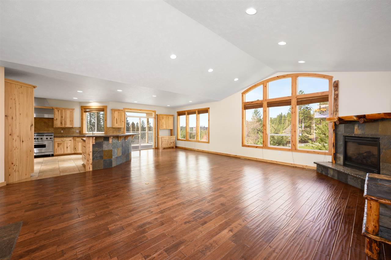 16110 Foothills Road Spokane, WA 99217 - Photo 2 of 20
