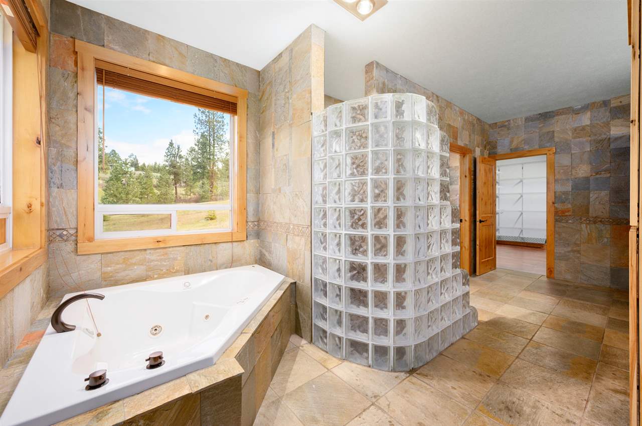 16110 Foothills Road Spokane, WA 99217 - Photo 8 of 20