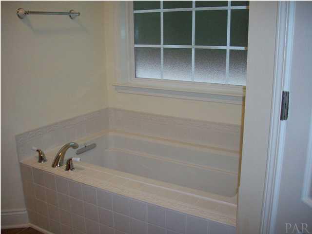 7669 Dewey Jernigan Road Milton, FL 32571 - Photo 10 of 18 Sample Photos