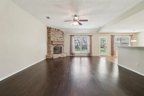 $339,900 | 5007 Ivycrest Trail, Arlington, TX 76017