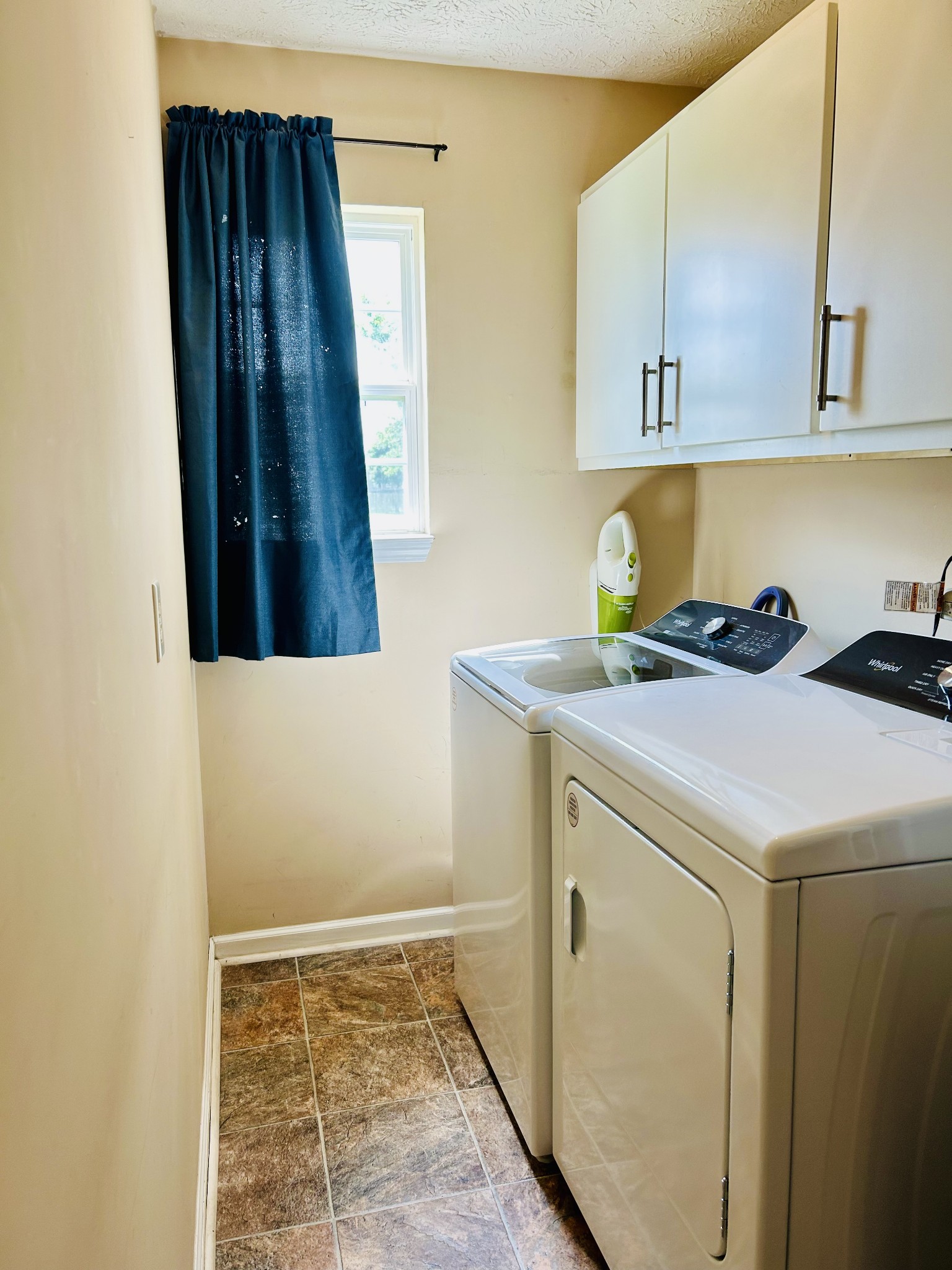 1237 Macduff Drive Murfreesboro, TN 37128 - Photo 14 of 20 a utility room with dryer and washer