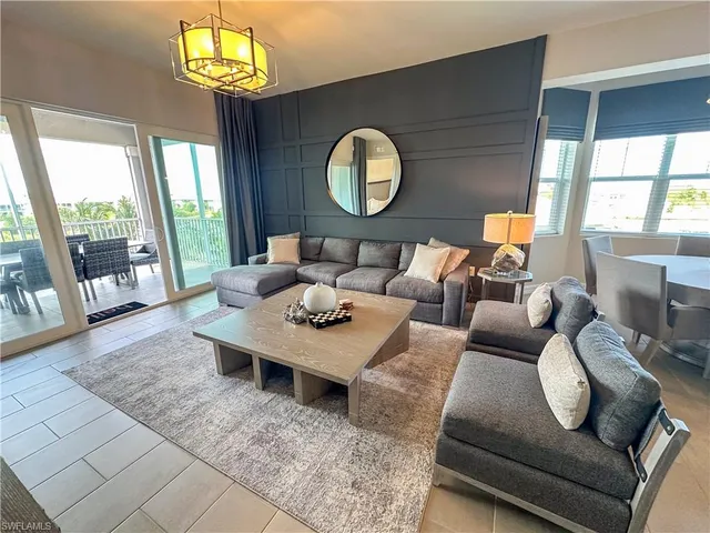 $6,000 | 163 Indies Drive East, Unit 206, Naples, FL 34114