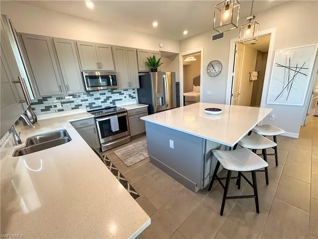 $6,000 | 163 Indies Drive East, Unit 206, Naples, FL 34114