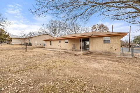 $399,700 | 618 Cross Mountain Drive, Fredericksburg, TX 78624