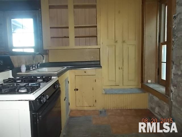1486 North County Road Carthage, IL 62321 - Photo 2 of 18 Gallery Image 2