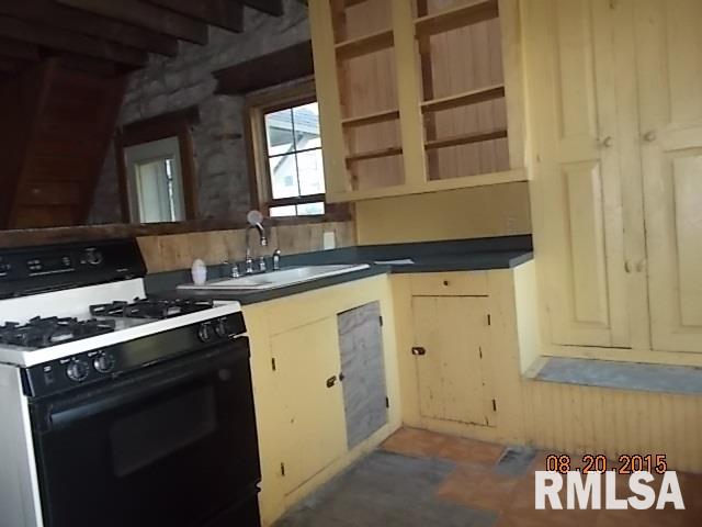 1486 North County Road Carthage, IL 62321 - Photo 3 of 18 Gallery Image 3