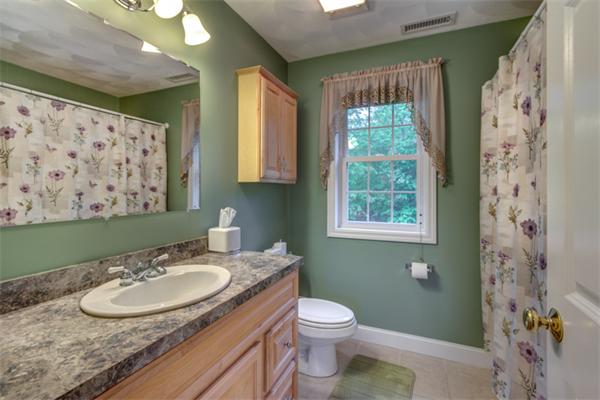 72 Danforth Road Tyngsborough, MA 01879 - Photo 16 of 27