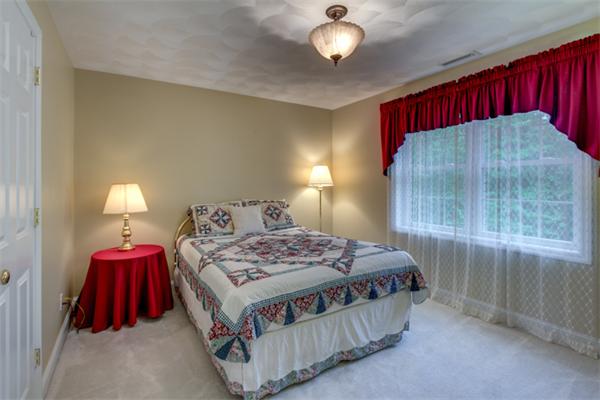 72 Danforth Road Tyngsborough, MA 01879 - Photo 17 of 27