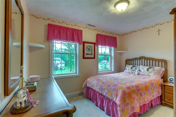 72 Danforth Road Tyngsborough, MA 01879 - Photo 18 of 27