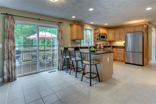 72 Danforth Road Tyngsborough, MA 01879 - Photo 5 of 27